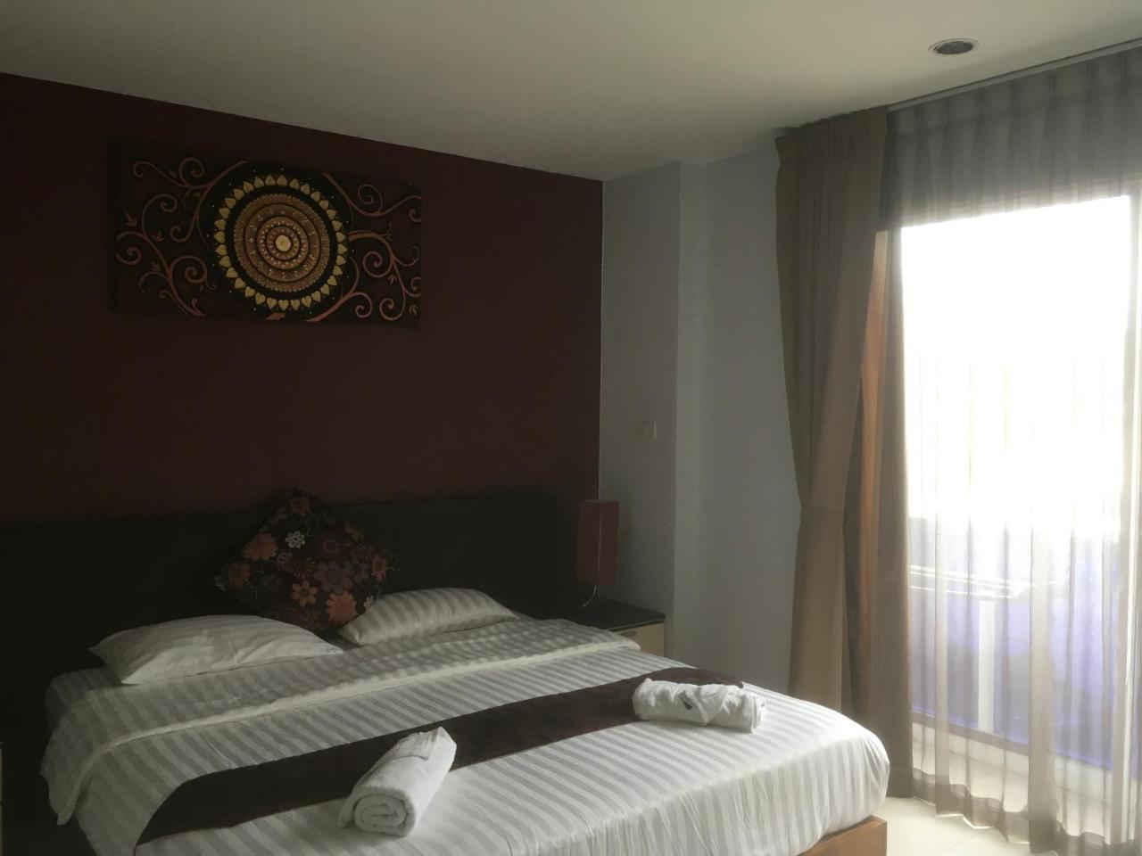 Rama Kata Beach Hotel エクステリア 写真