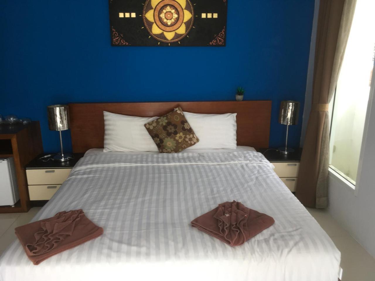 Rama Kata Beach Hotel エクステリア 写真