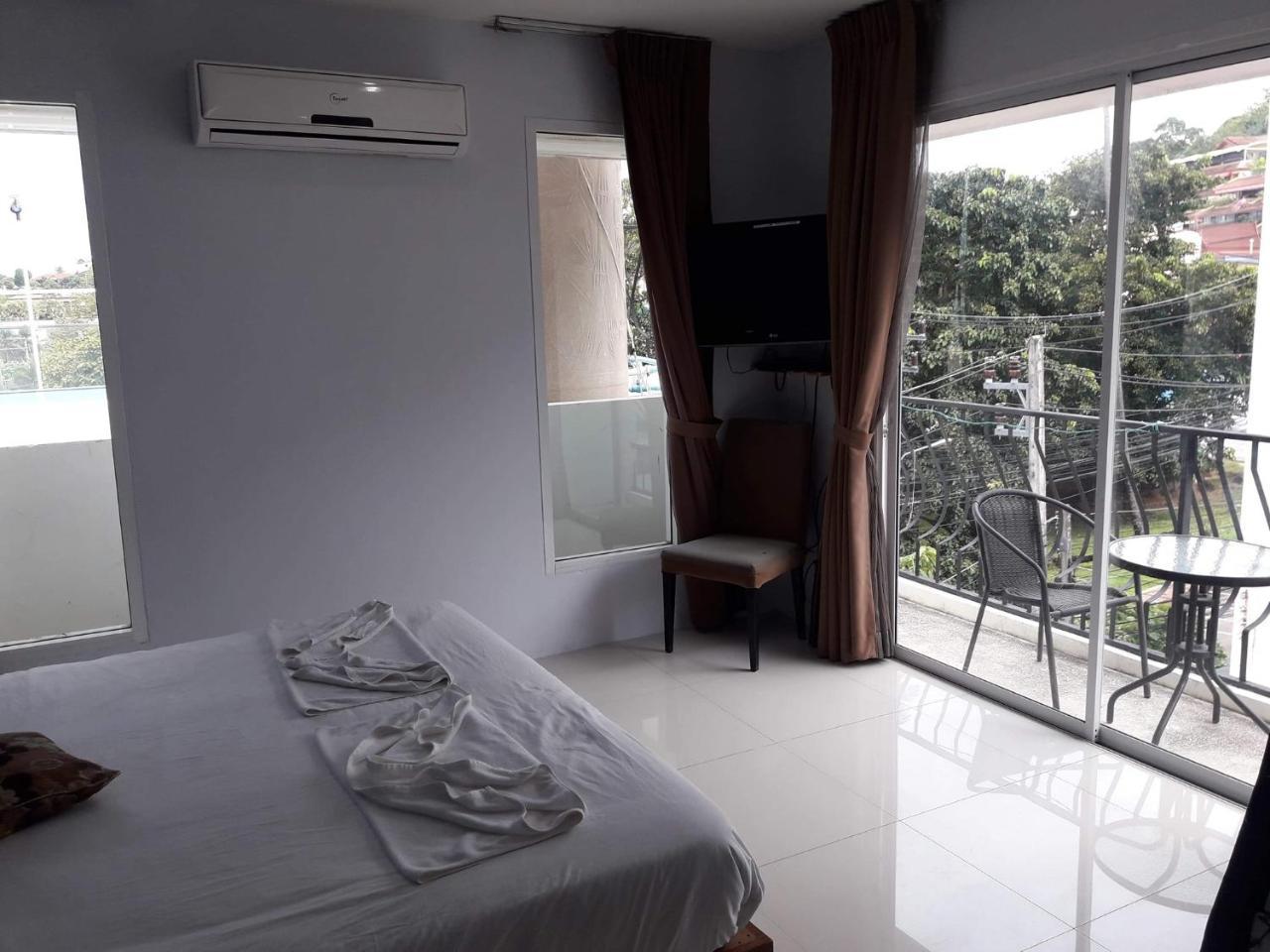 Rama Kata Beach Hotel エクステリア 写真
