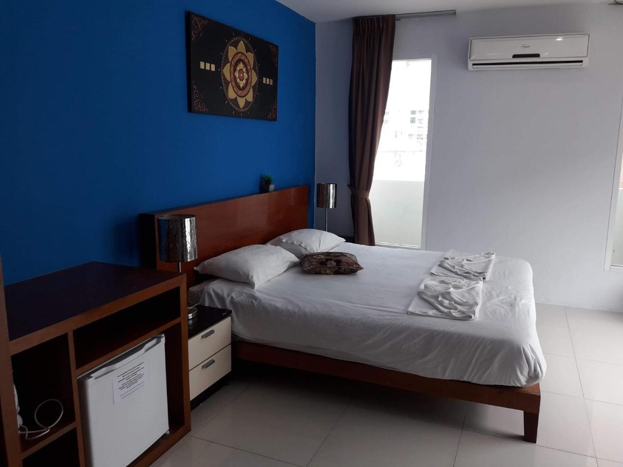 Rama Kata Beach Hotel エクステリア 写真