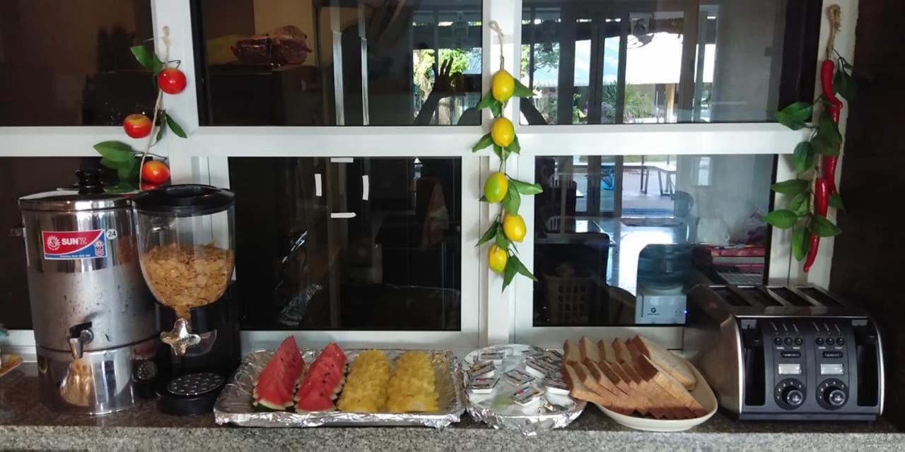 Rama Kata Beach Hotel エクステリア 写真